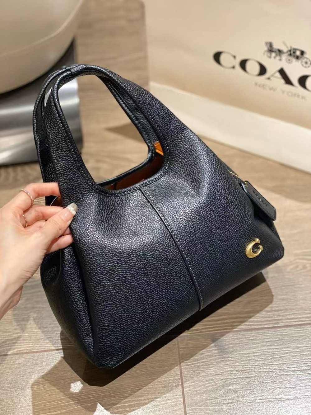 ✨ Black Coach lana Shoulder Bag 19cm